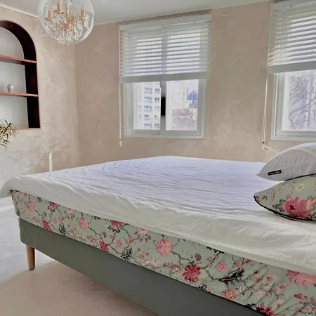 Sogang Arles Stay Near Hongdae